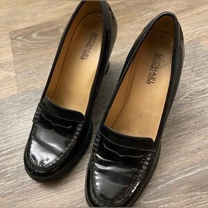 MICHAEL Michael Kors Bayville Patent Leather Heeled Loafers. Size  7M